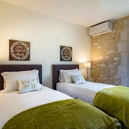 Sleeps 4 Pool Air Con Wifi